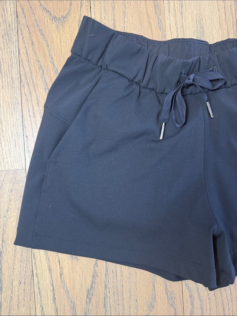 Lululemon On The Fly Short *2.5” Black Elastic-Waist Active Shorts Size 4 - Picture 6 of 13